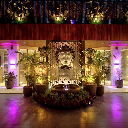 Newly Built Gold The Royal With Rooftop Restaurant - 2Mins Walk From New Delhi Rail Station & 5Mins From Connaught Place Екстериор снимка